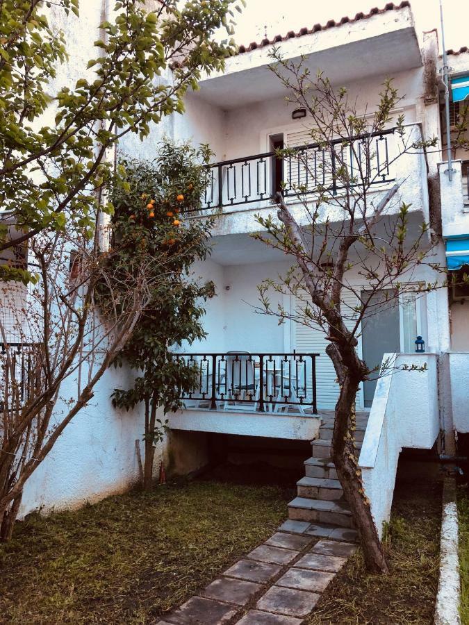 Seafront Maisonette In Fourka Exterior photo